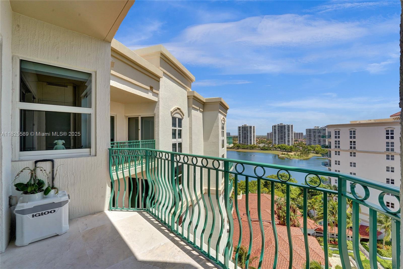 TURNBERRY VILLAGE SO TOWE - Residential