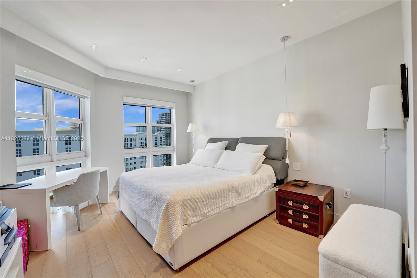 TURNBERRY VILLAGE SO TOWE - Residential