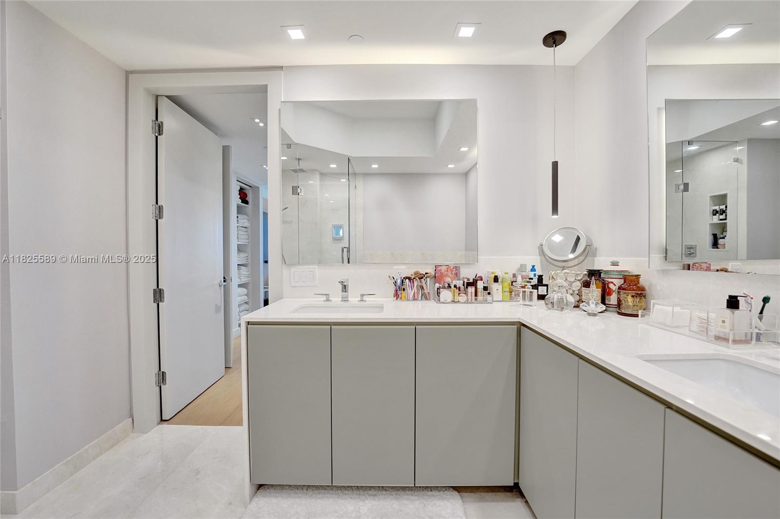 TURNBERRY VILLAGE SO TOWE - Residential