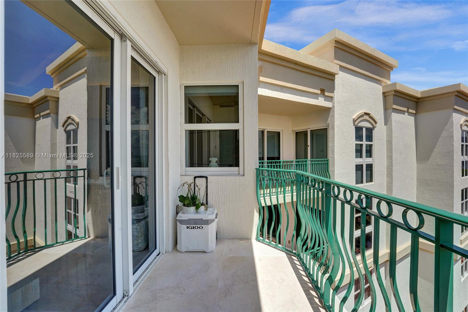 TURNBERRY VILLAGE SO TOWE - Residential