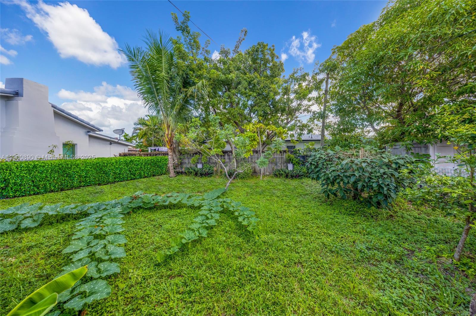 GRAPELAND HEIGHTS - Residential