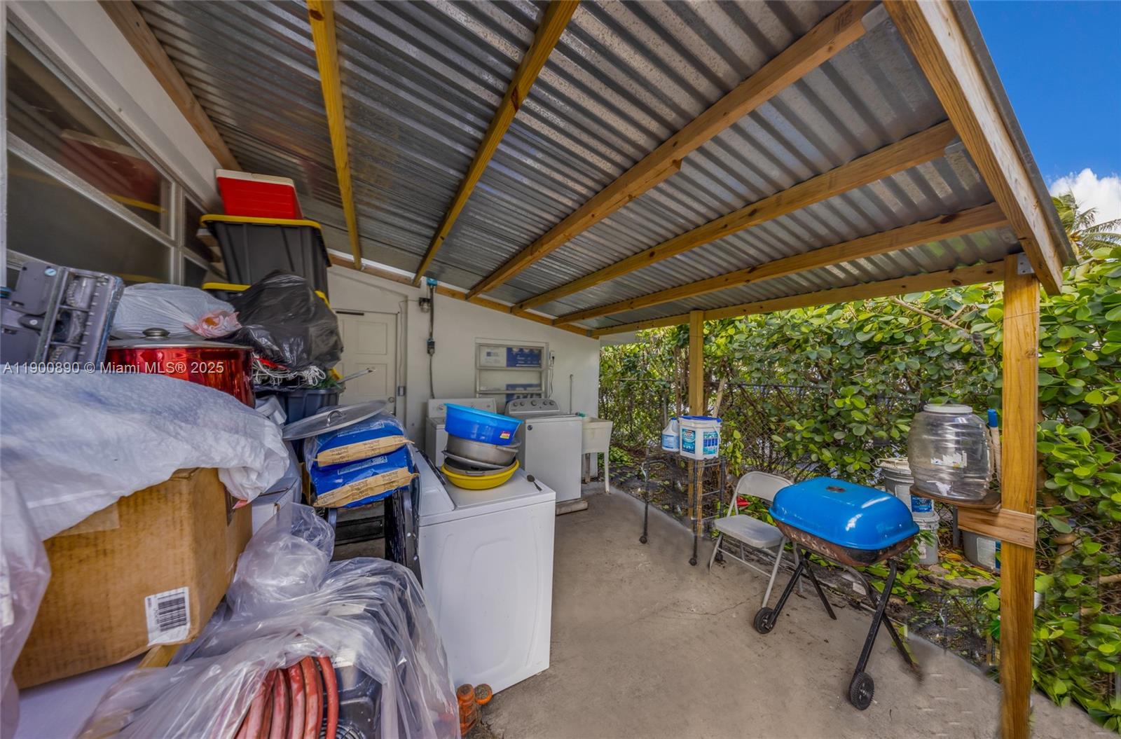 GRAPELAND HEIGHTS - Residential