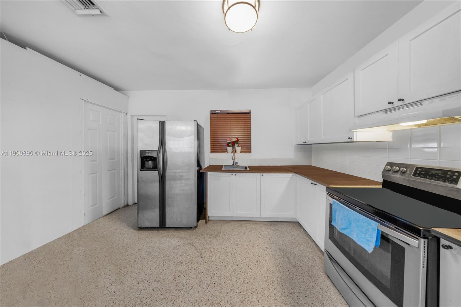 GRAPELAND HEIGHTS - Residential