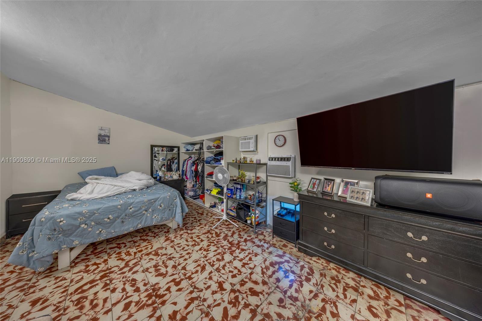 GRAPELAND HEIGHTS - Residential