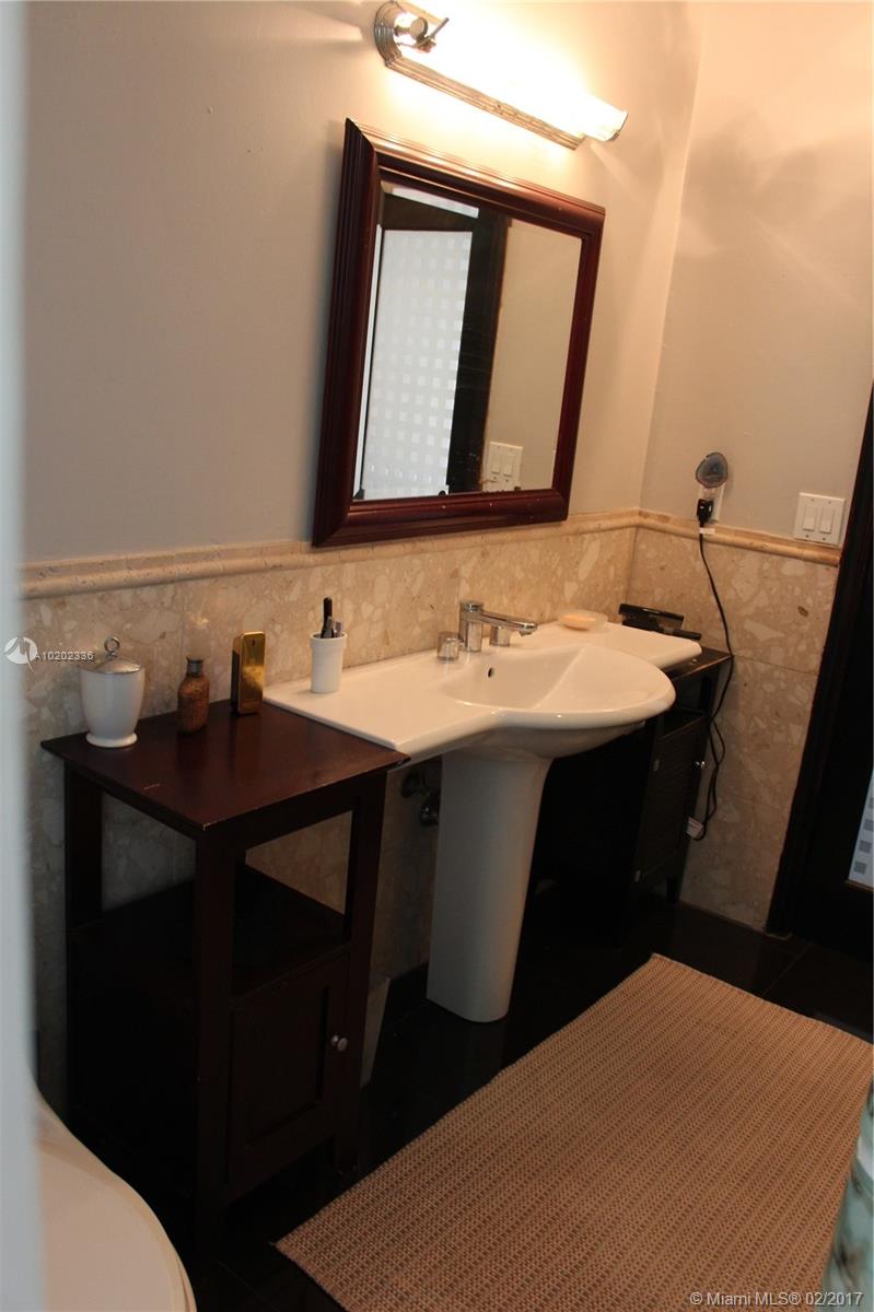 Golden Glades - Residential