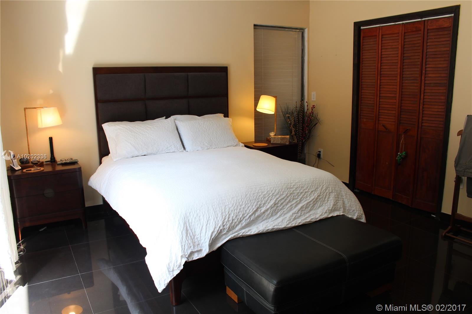 Golden Glades - Residential