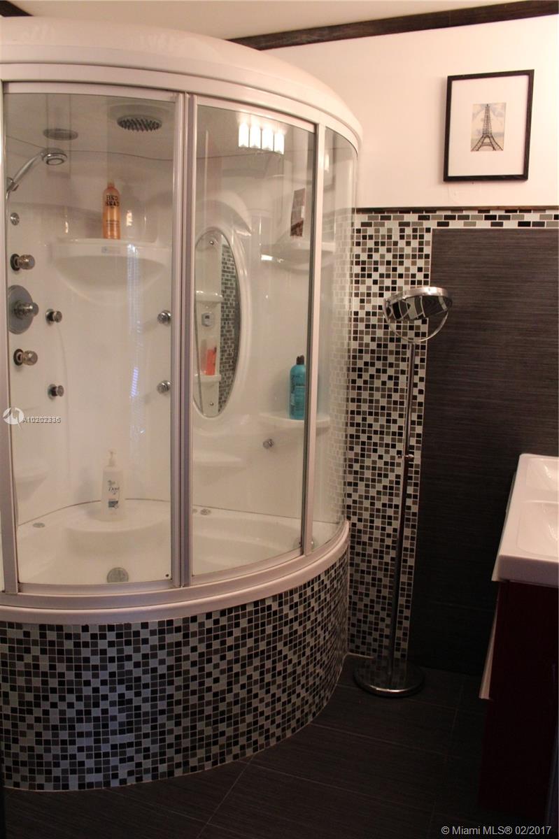 Golden Glades - Residential