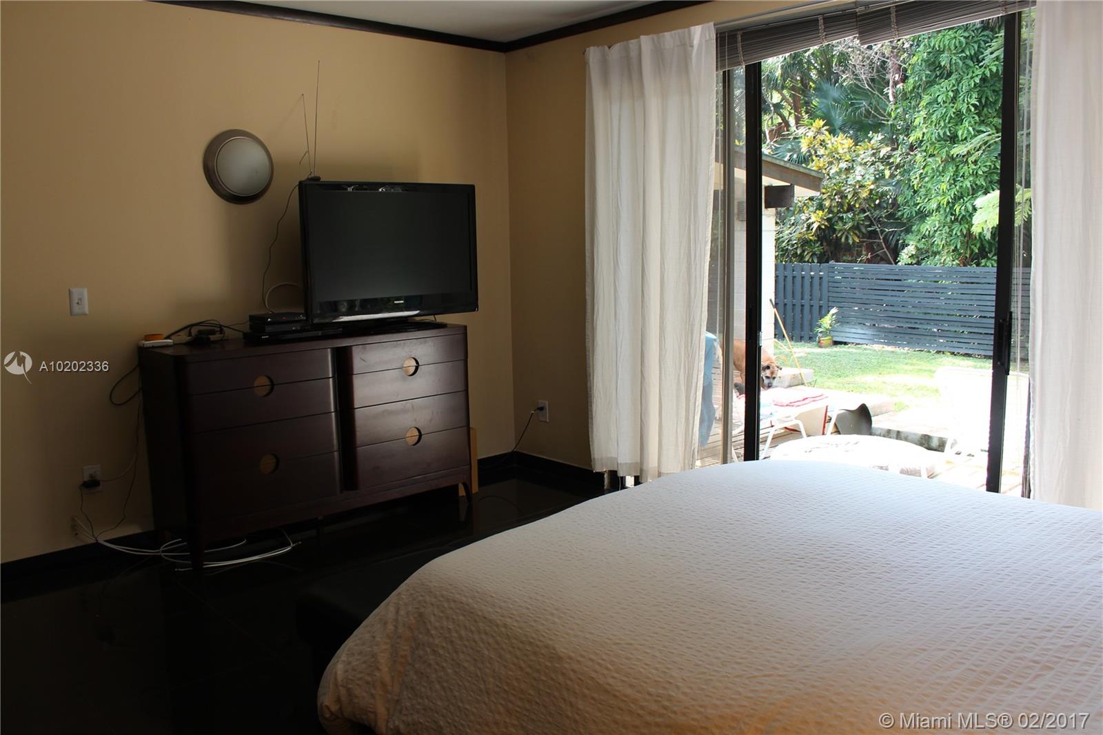 Golden Glades - Residential