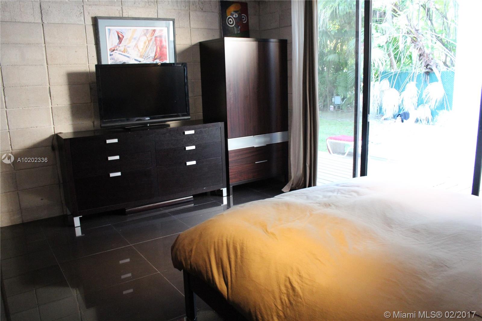 Golden Glades - Residential