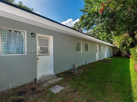 1017 NE 14th Ave