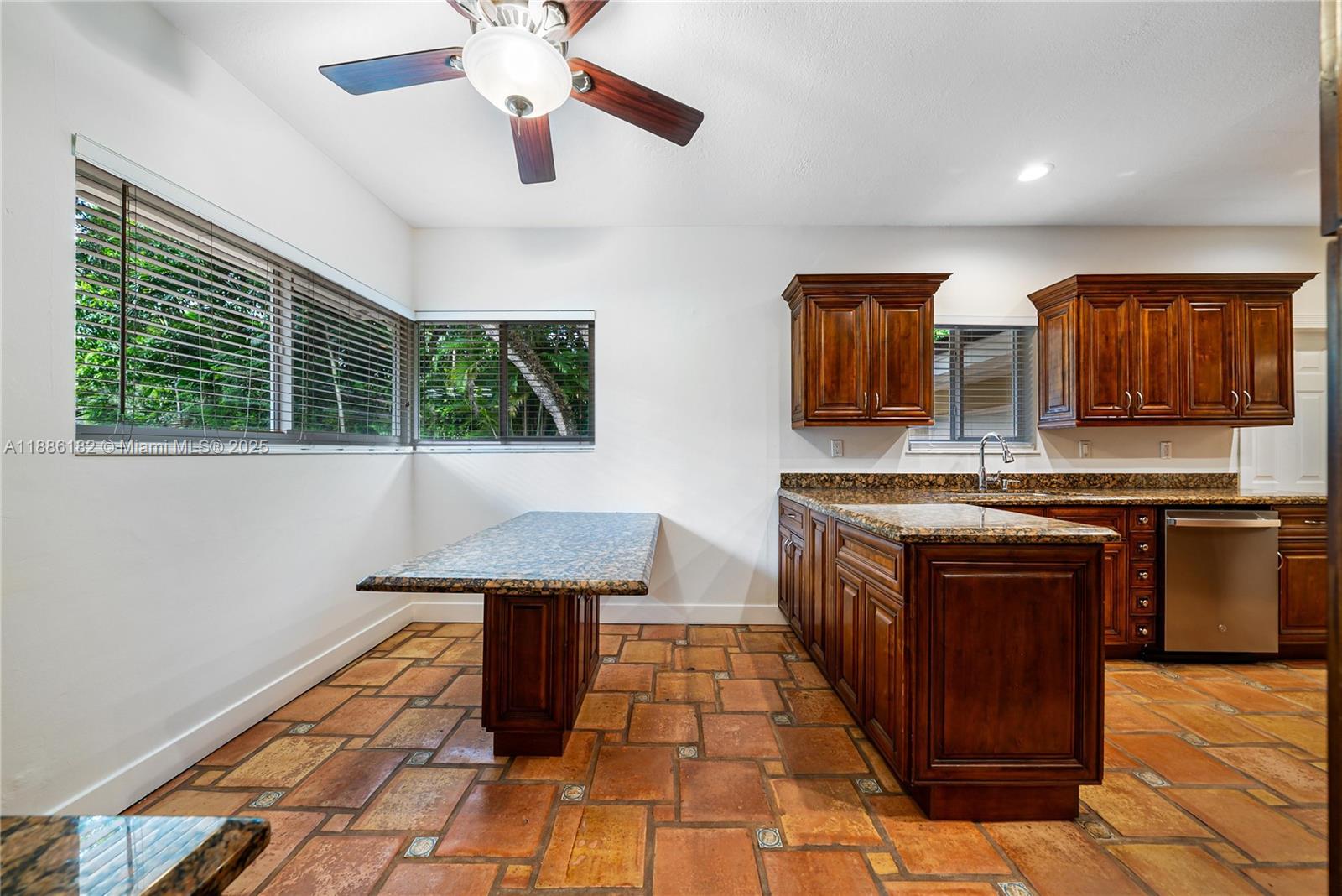 CORAL GABLES RIVIERA SEC - Residential Lease