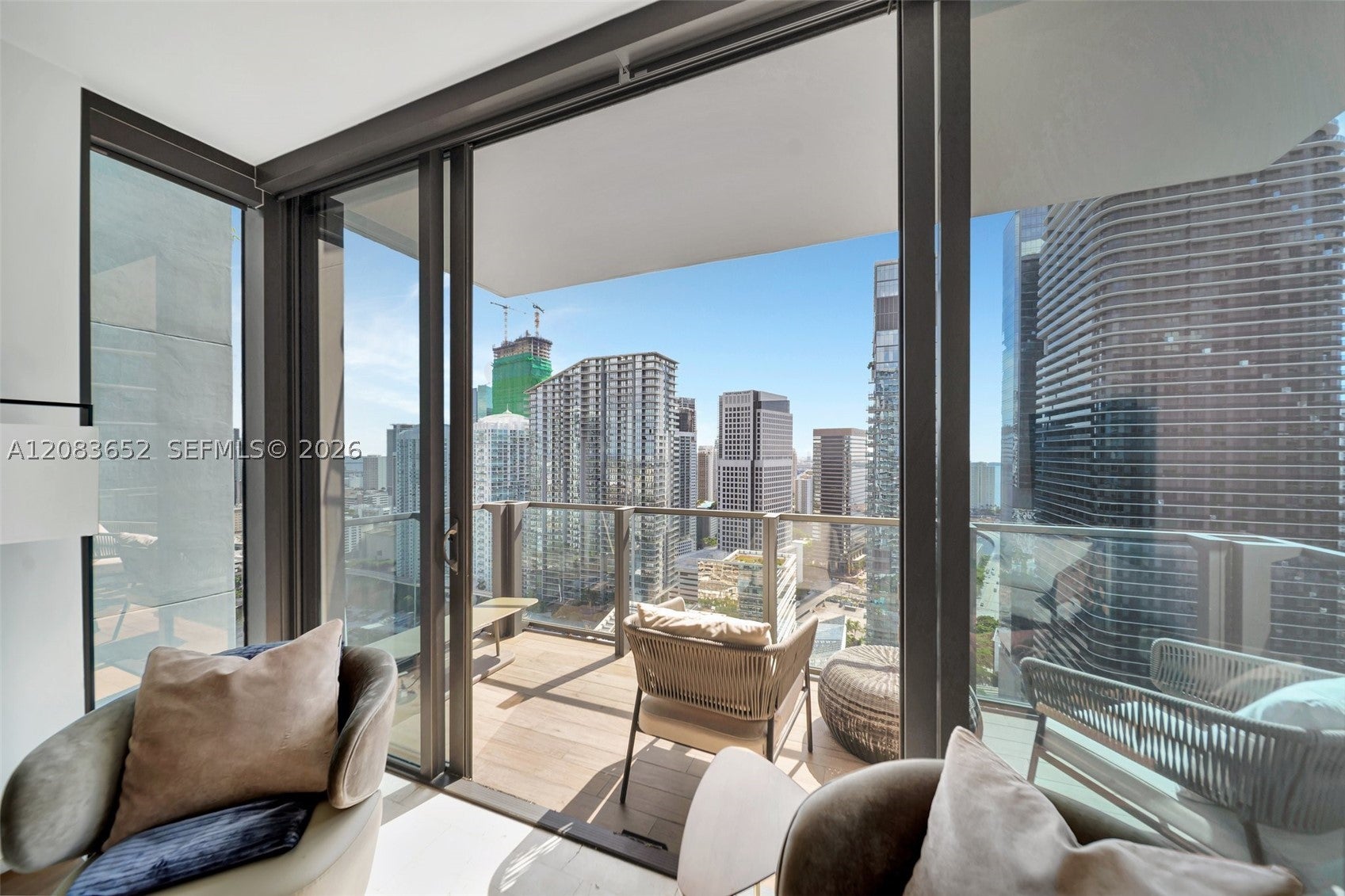 88 SW 7th St 3203