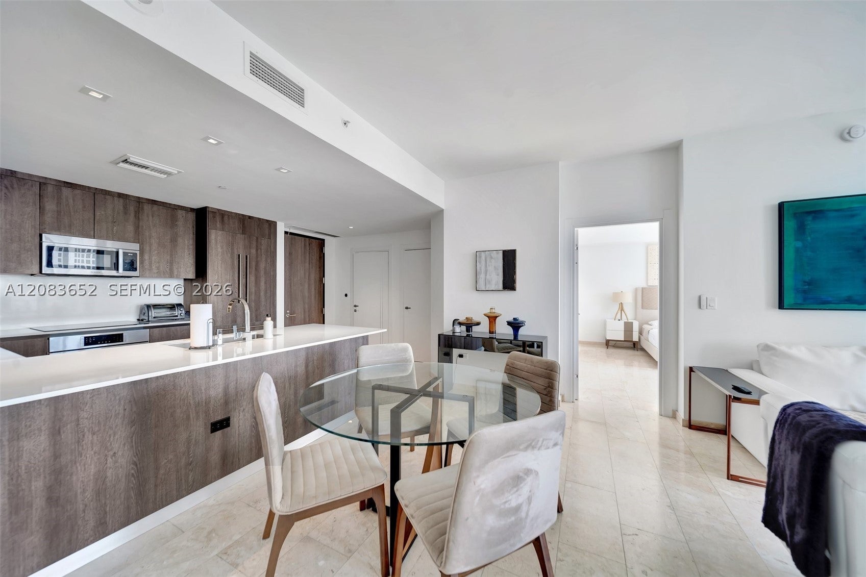 88 SW 7th St 3203
