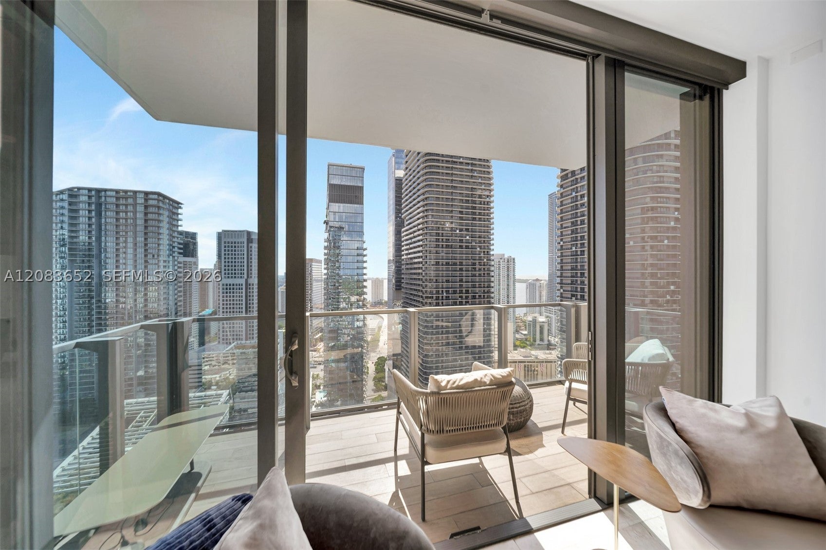 88 SW 7th St 3203