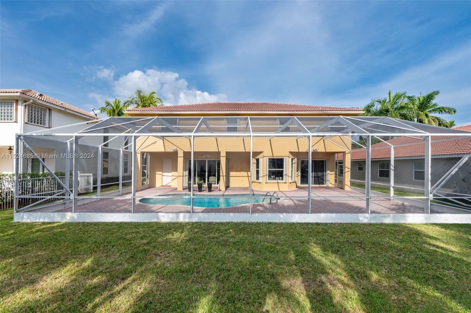 SECTOR 7-PARCEL W - Residential Lease