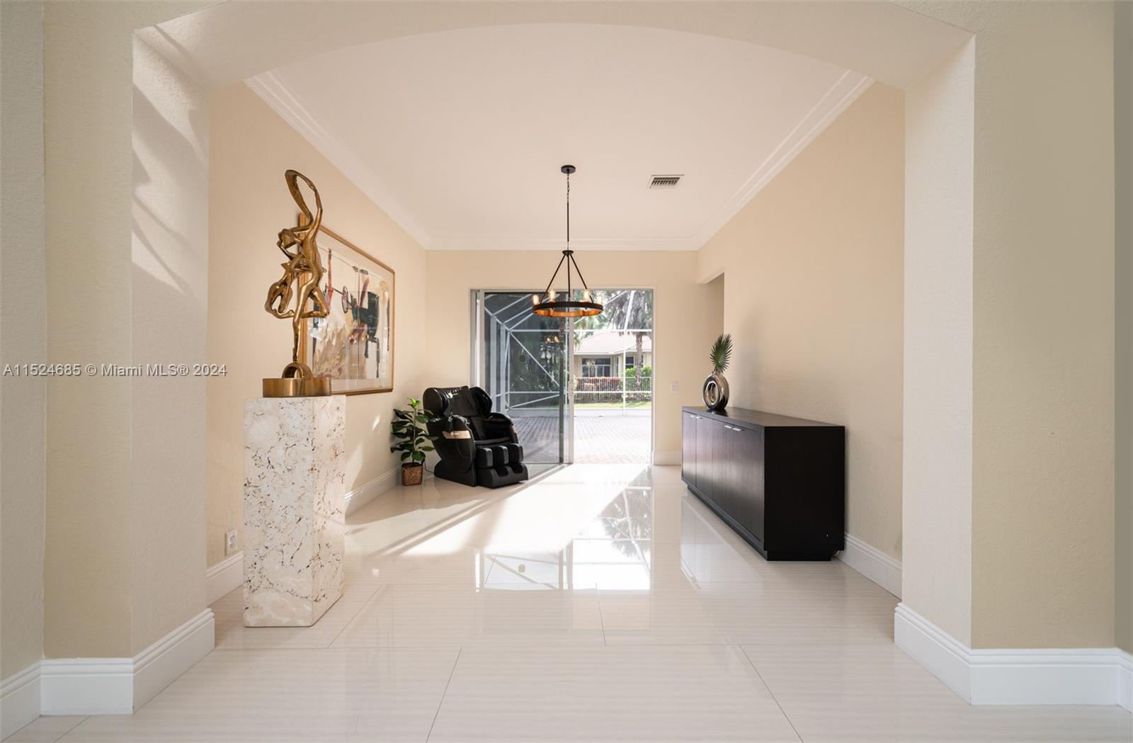SECTOR 7-PARCEL W - Residential Lease