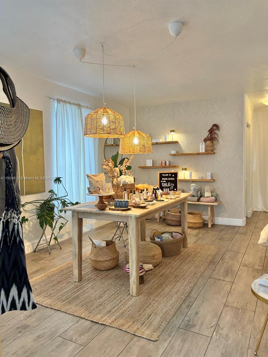 BAYWOOD - Residential Income