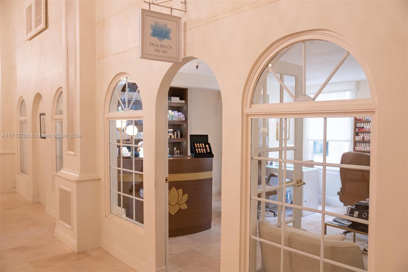 PALM BEACH HOTEL CONDO - Residential