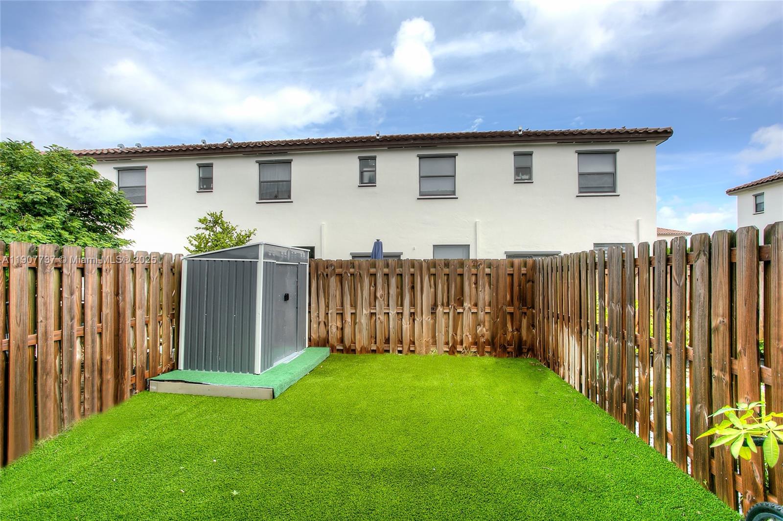 SILVER PALM RESIDENTIAL H - Residential