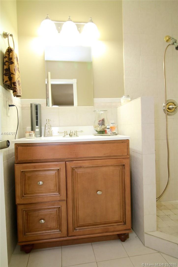 Pembroke Pines 3 39-27 B - Residential