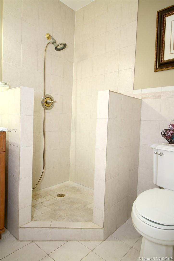 Pembroke Pines 3 39-27 B - Residential