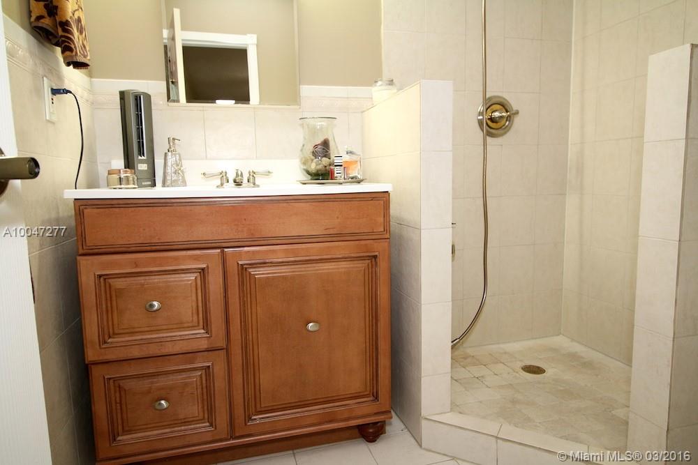 Pembroke Pines 3 39-27 B - Residential