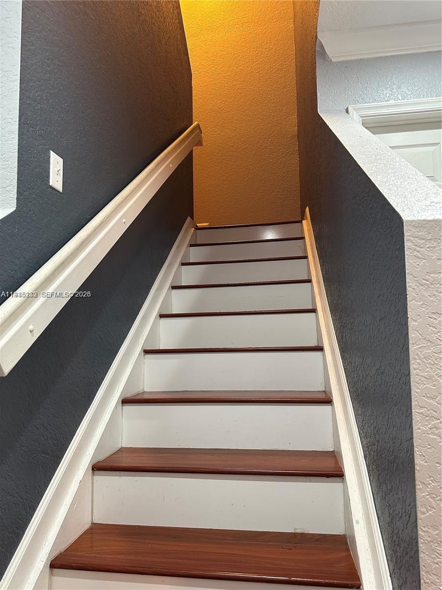 SUNSET PLAZA - Residential