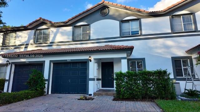 SUNSET PLAZA - Residential