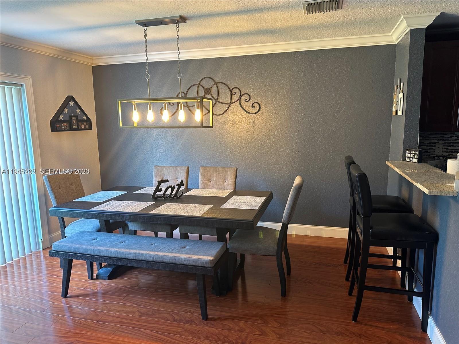 SUNSET PLAZA - Residential