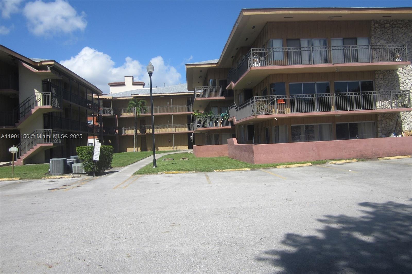 Best location in Town. This amazing unit in Davie Florida offers 2 bedrooms & 2 full baths. it is located minutes from Nova Southeastern University. The wrap-around balcony offering quiet with beautiful trees around it.
Full eats in kitchen with a full appliance package including Washer & Dryer in the unit. This spacious 2nd floor unit is within a 10 to 15 minutes drive to the Fort Lauderdale/Hollywood International airport. Easy access to all major roads, shopping and entertainment centers. Actually within less than half a block from you unit you will find a variety of restaurants and services. Just to mention a few Sushi Song, Pizza Salad Pointe, Taco Love, Argentinian Ice-cream, Korean BBQ, Beauty Salon, Barbershop, Yoga and CrossFit Personal Training. Hurry call today it will not last