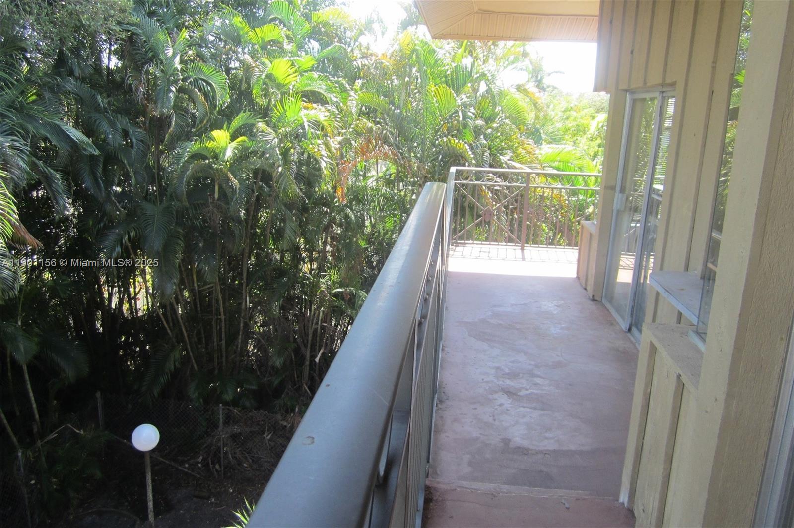 EMERALD ISLES WEST PHASE - Residential Lease