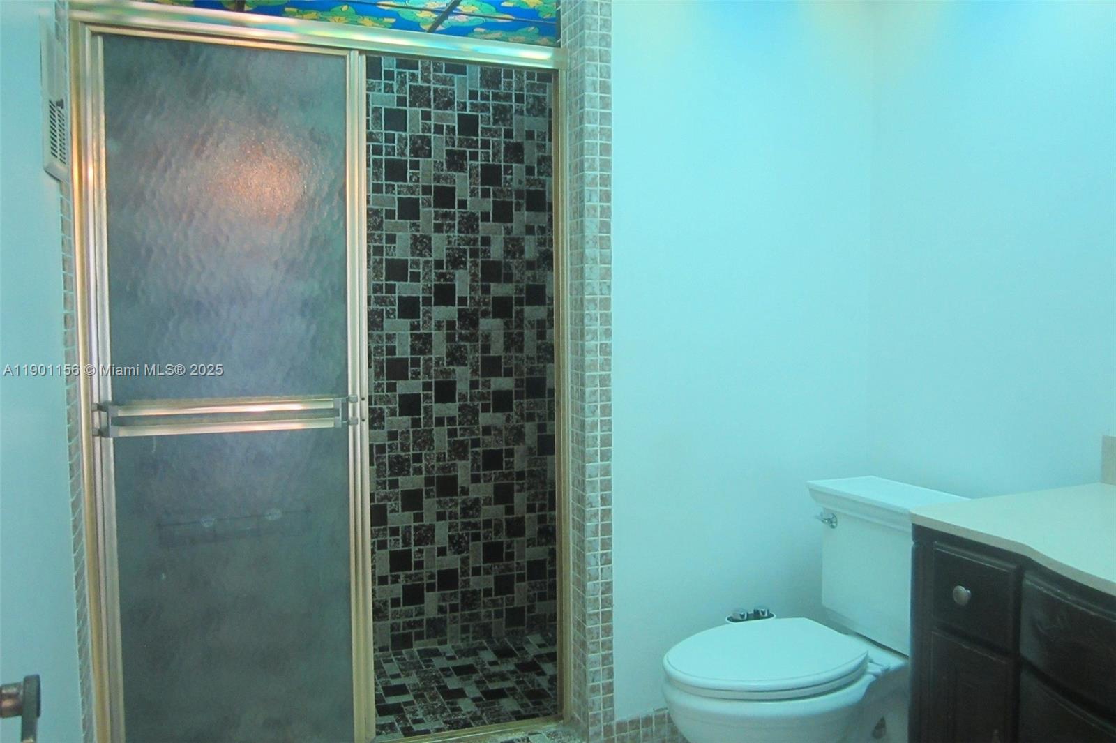 EMERALD ISLES WEST PHASE - Residential Lease