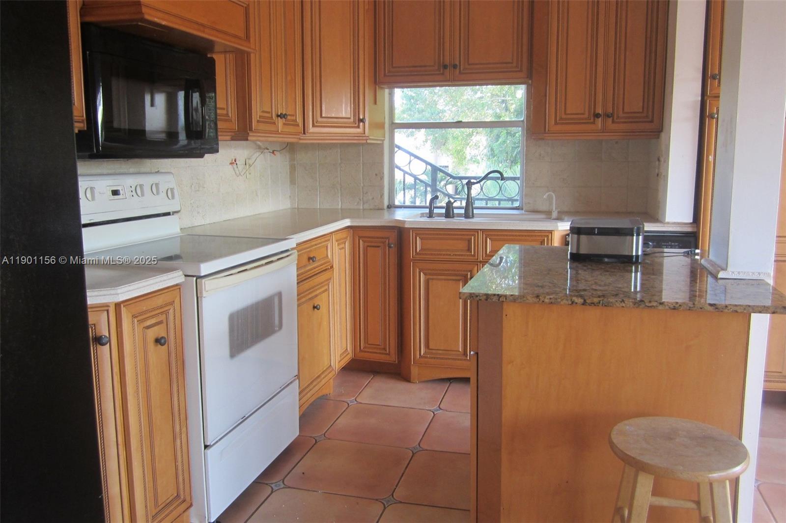 EMERALD ISLES WEST PHASE - Residential Lease