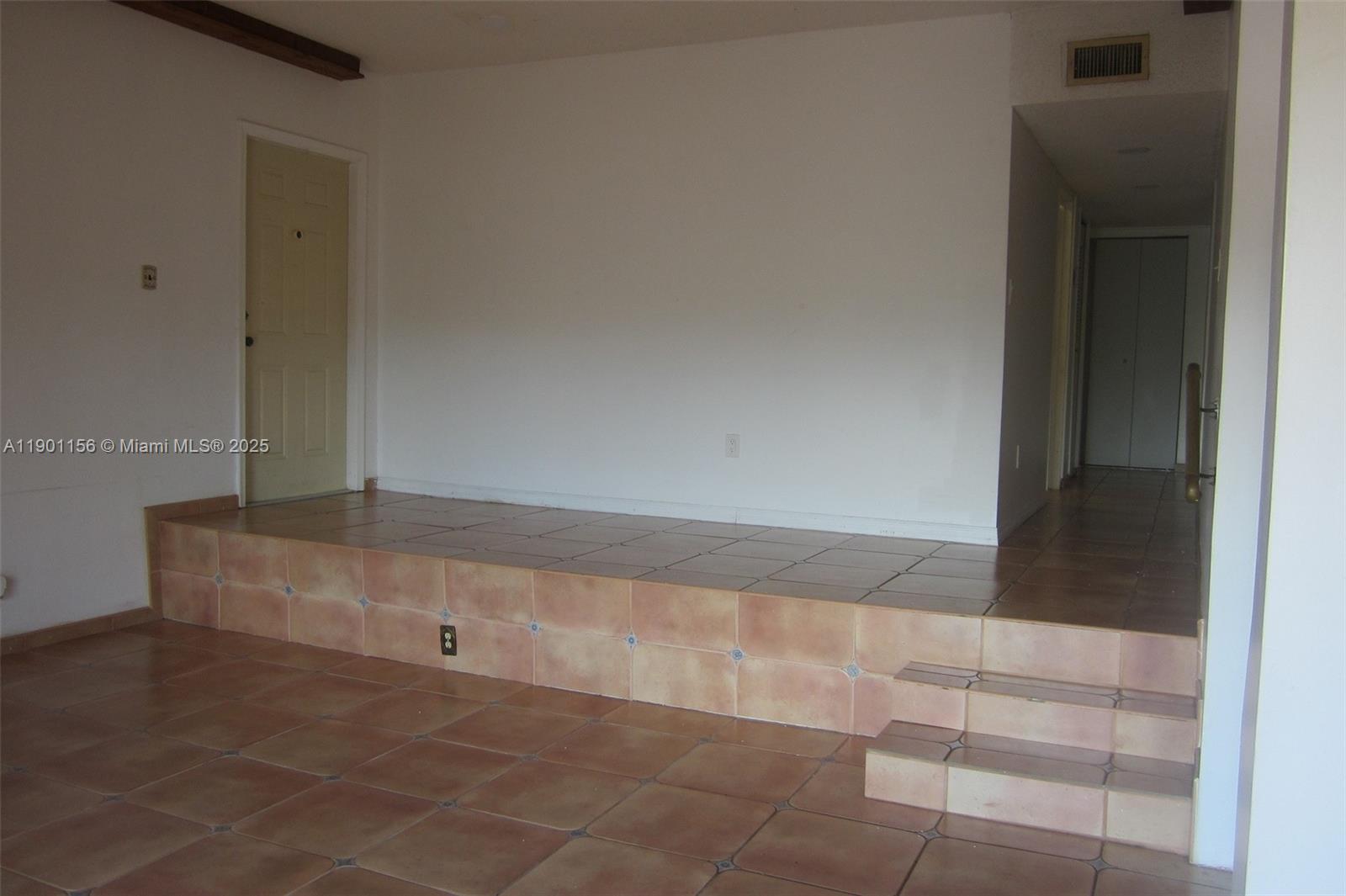 EMERALD ISLES WEST PHASE - Residential Lease