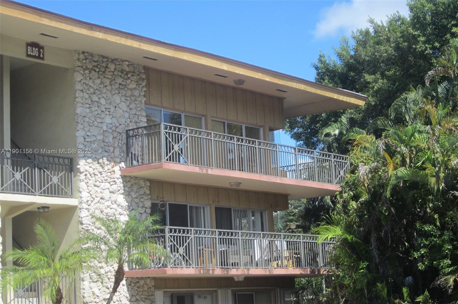 EMERALD ISLES WEST PHASE - Residential Lease