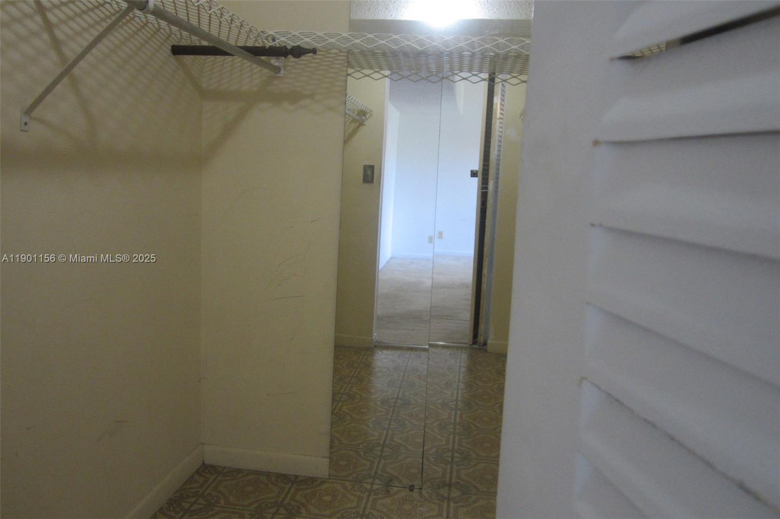 EMERALD ISLES WEST PHASE - Residential Lease