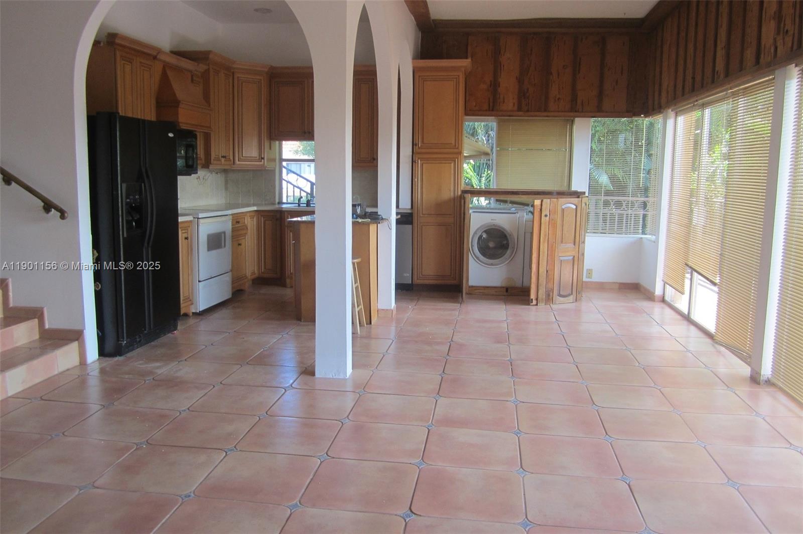 EMERALD ISLES WEST PHASE - Residential Lease