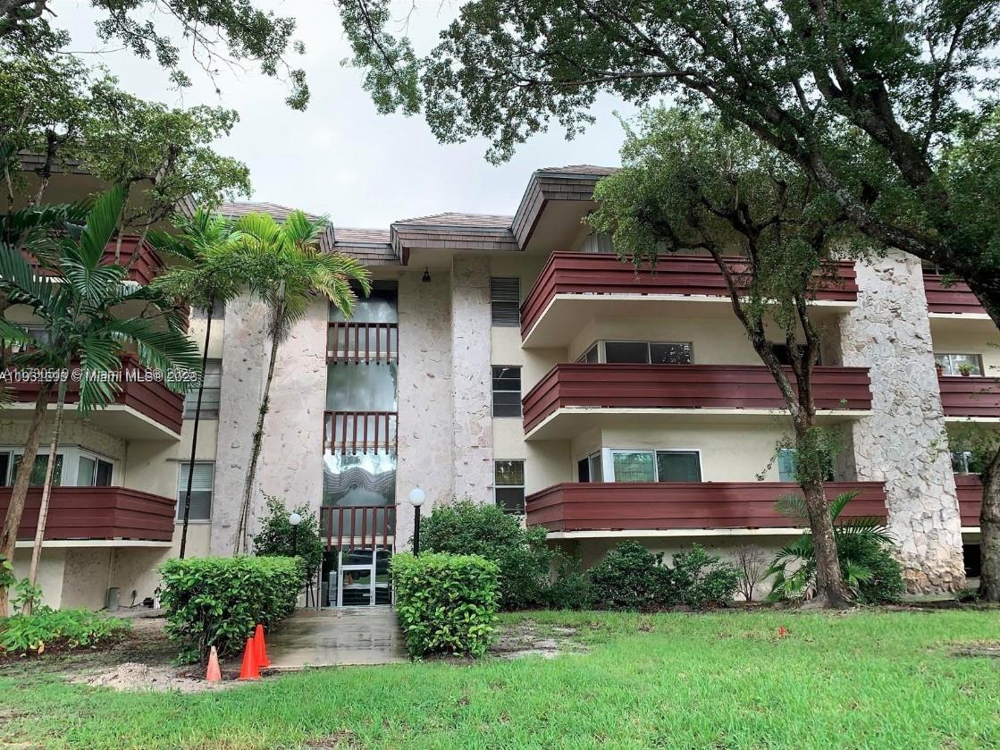 1205 Mariposa Ave 411, Coral Gables, Broward County, Florida - 1 Bedrooms  
2 Bathrooms - 
