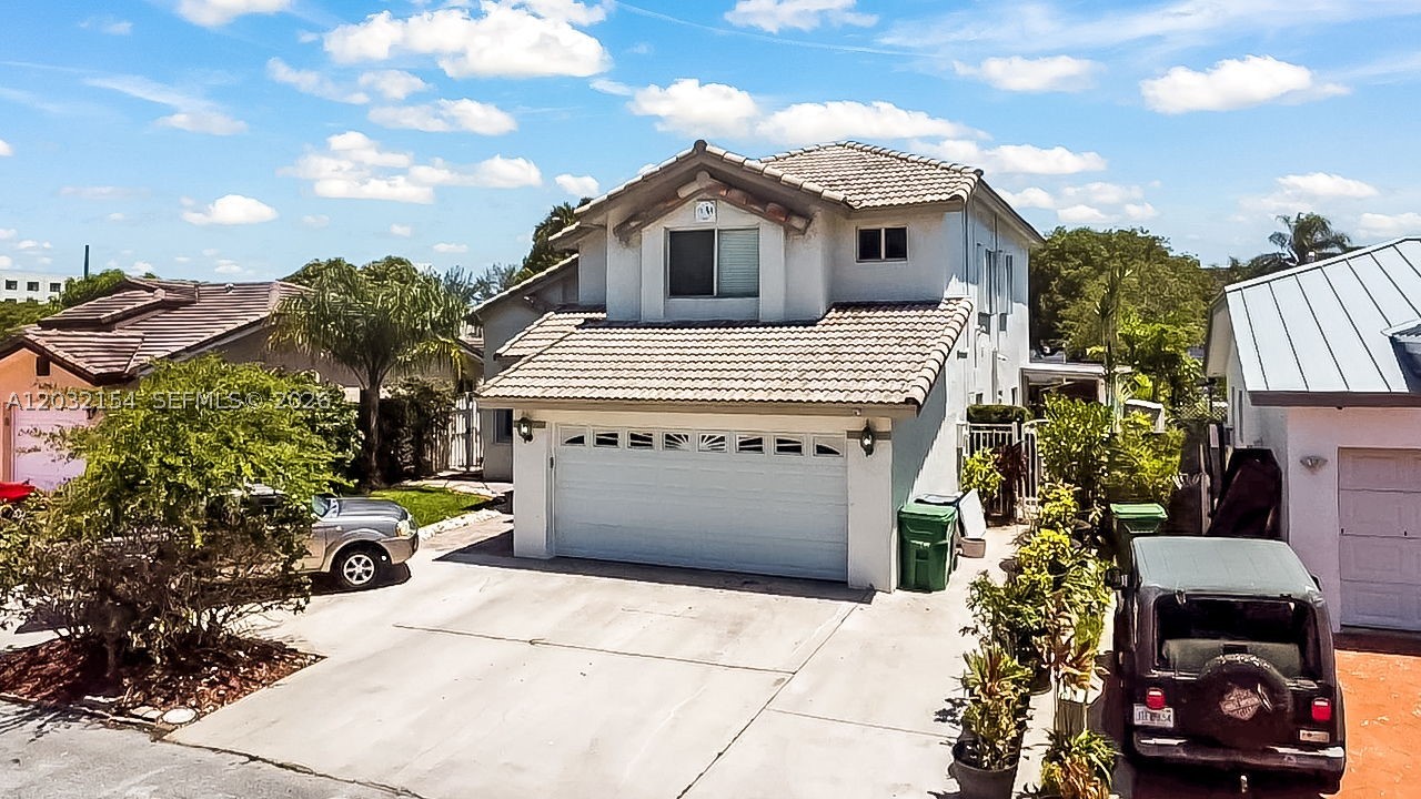 8532 SW 211th Ter