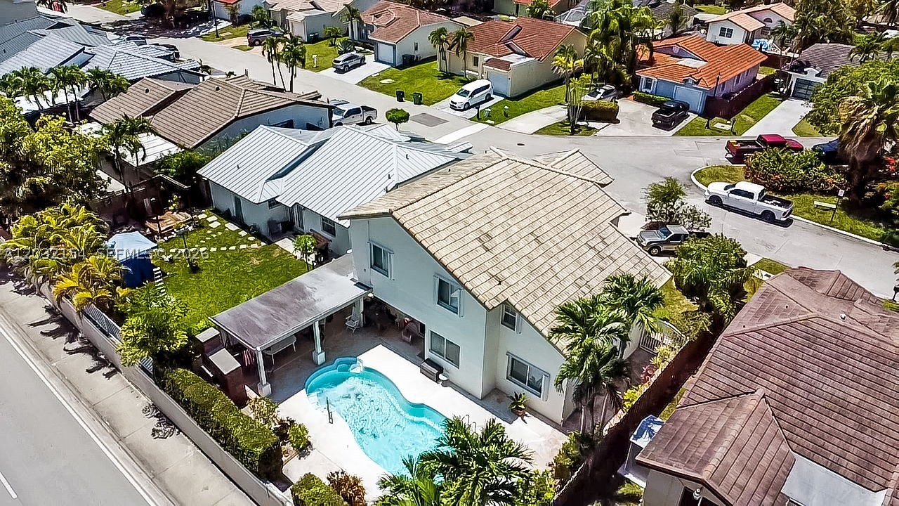 8532 SW 211th Ter