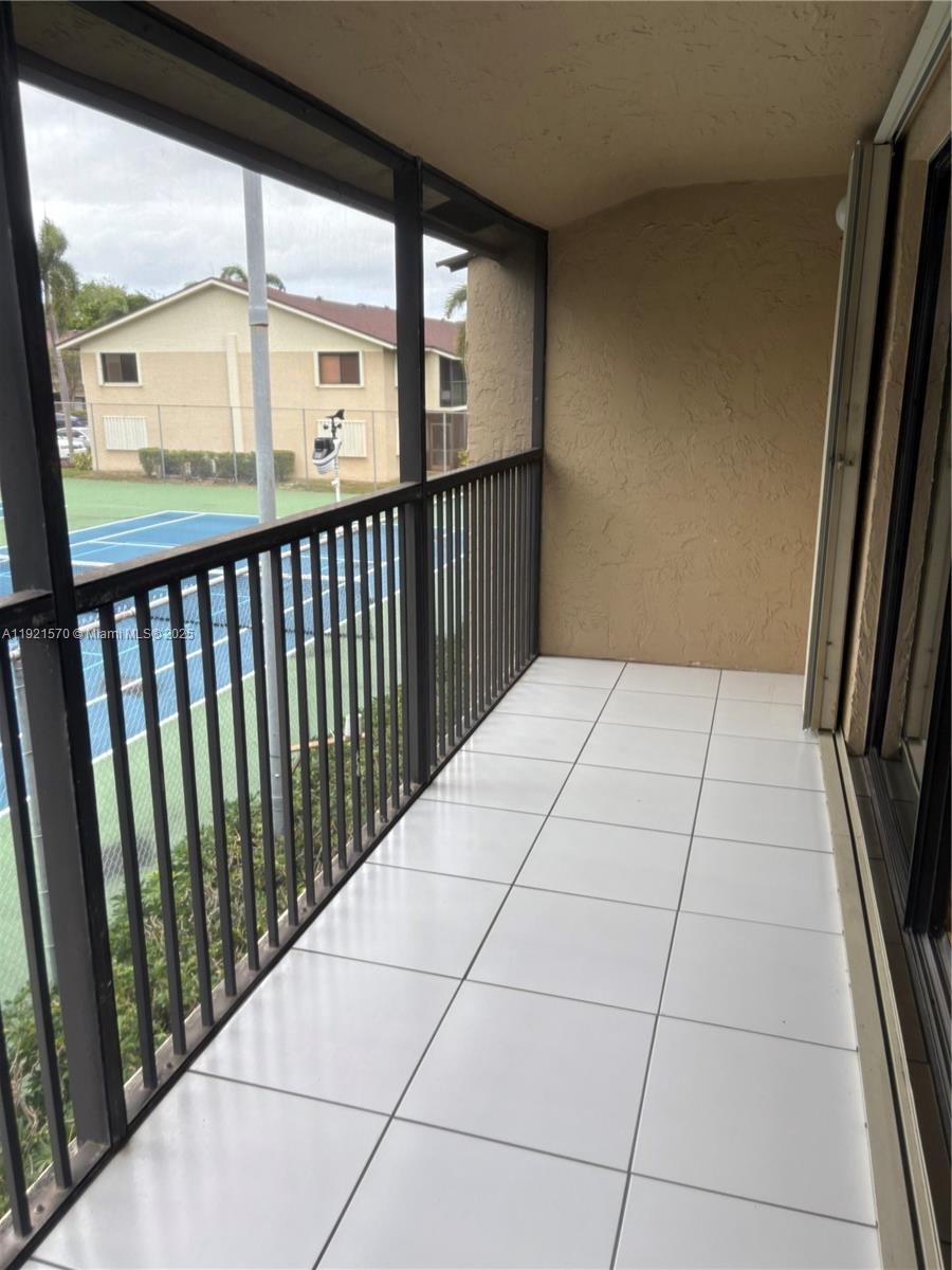 WINDWOOD ISLES CONDO - Residential