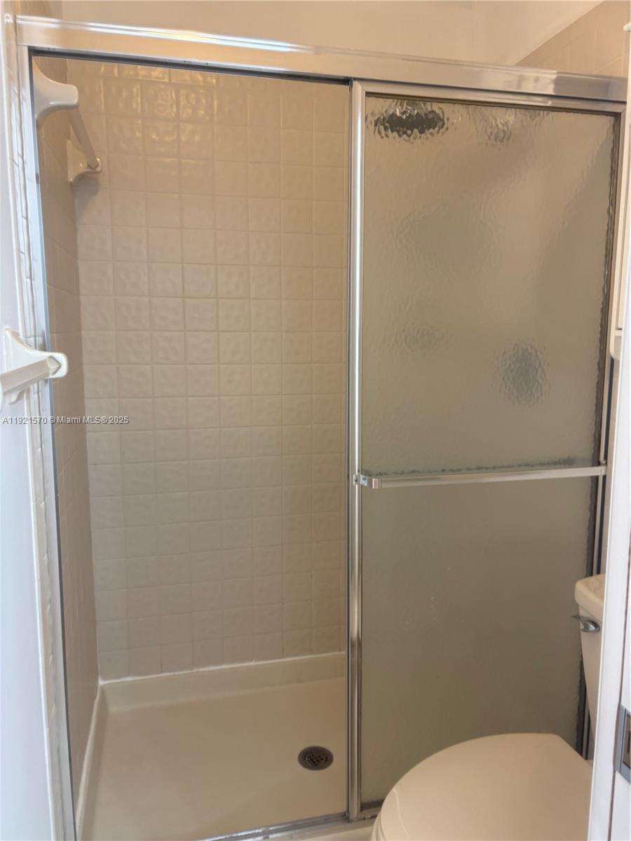 WINDWOOD ISLES CONDO - Residential