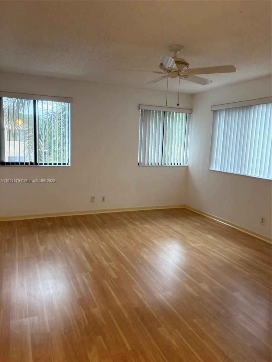 WINDWOOD ISLES CONDO - Residential