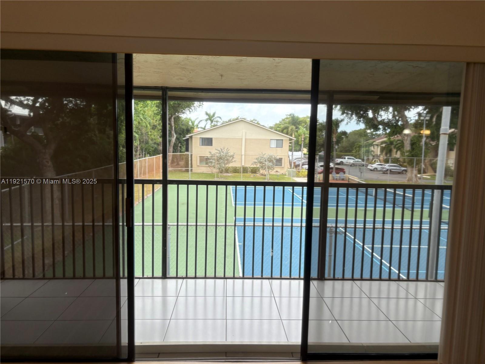 WINDWOOD ISLES CONDO - Residential