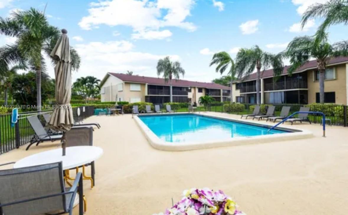 WINDWOOD ISLES CONDO - Residential