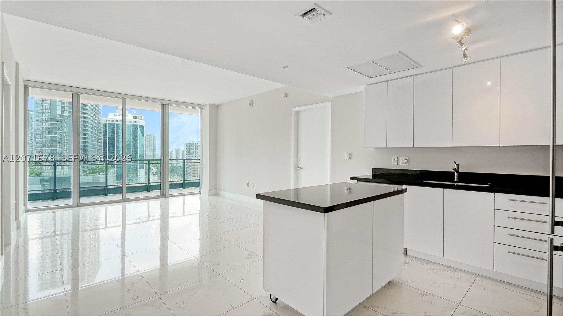 92 SW 3rd St 1803