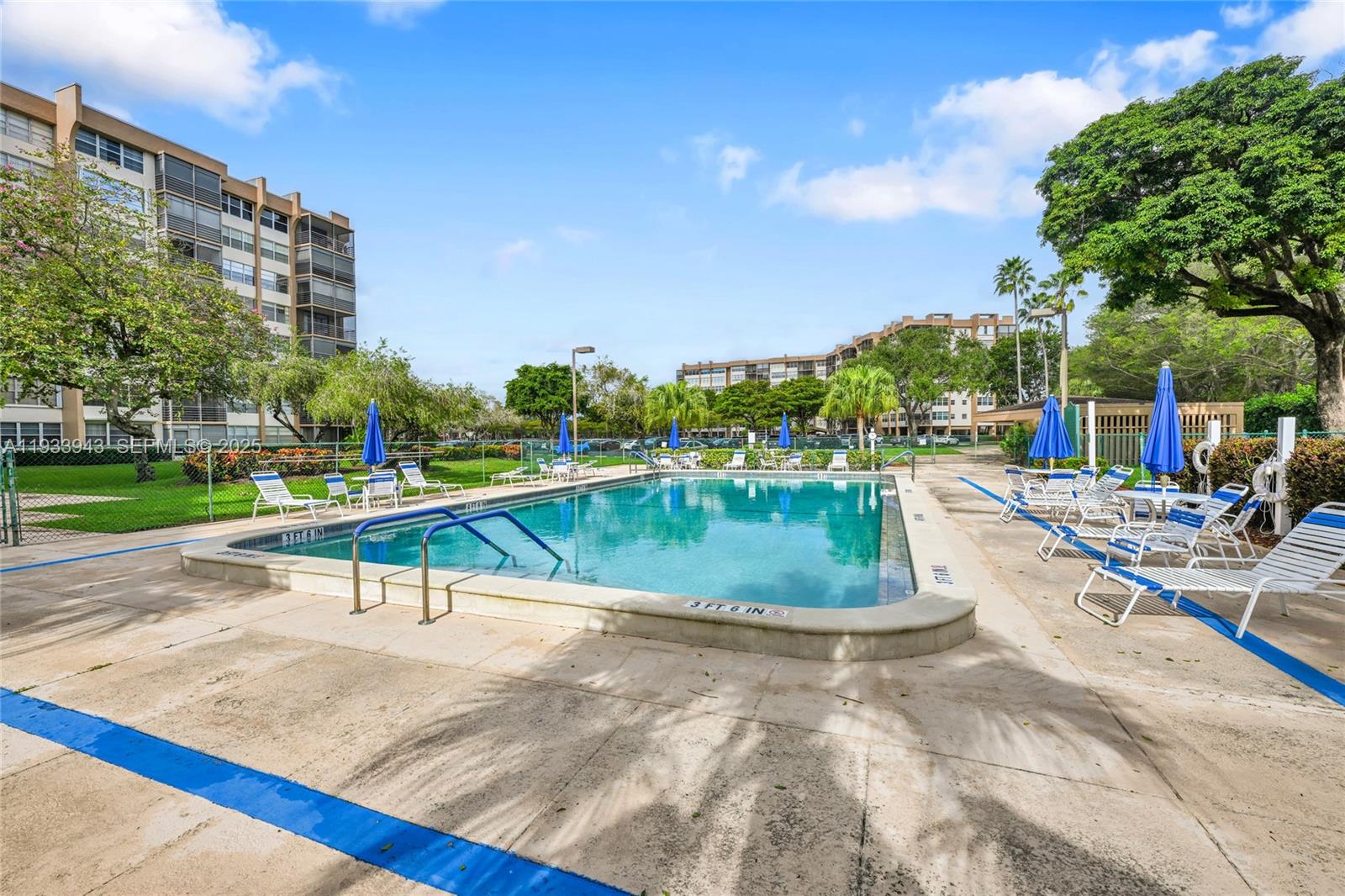 1400 Saint Charles Pl 207