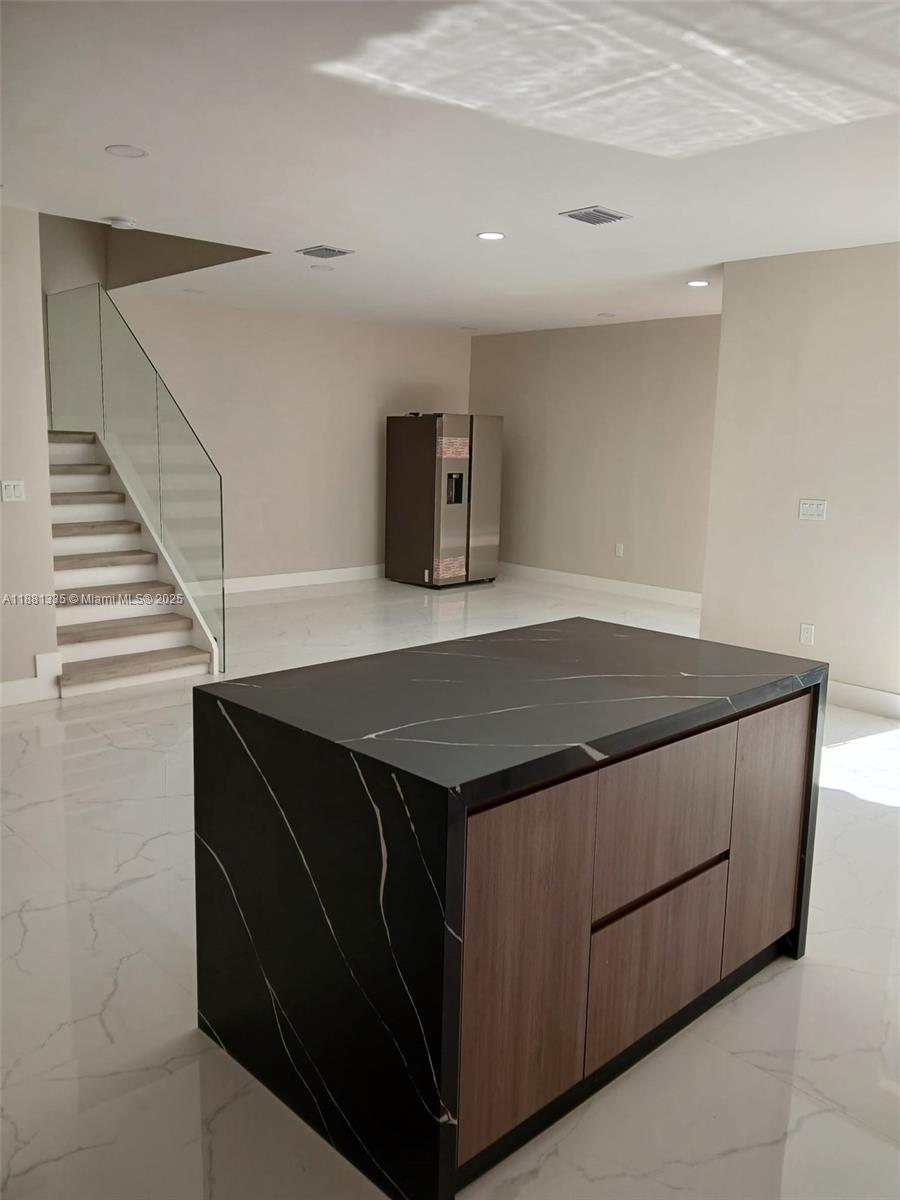 WEST LAKE VILLAGE PLAT - Residential Lease