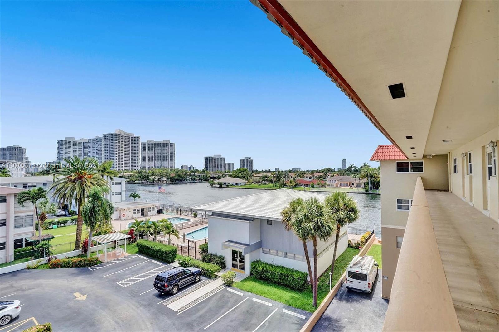 RIVIERA APTS B CO-OP - Residential