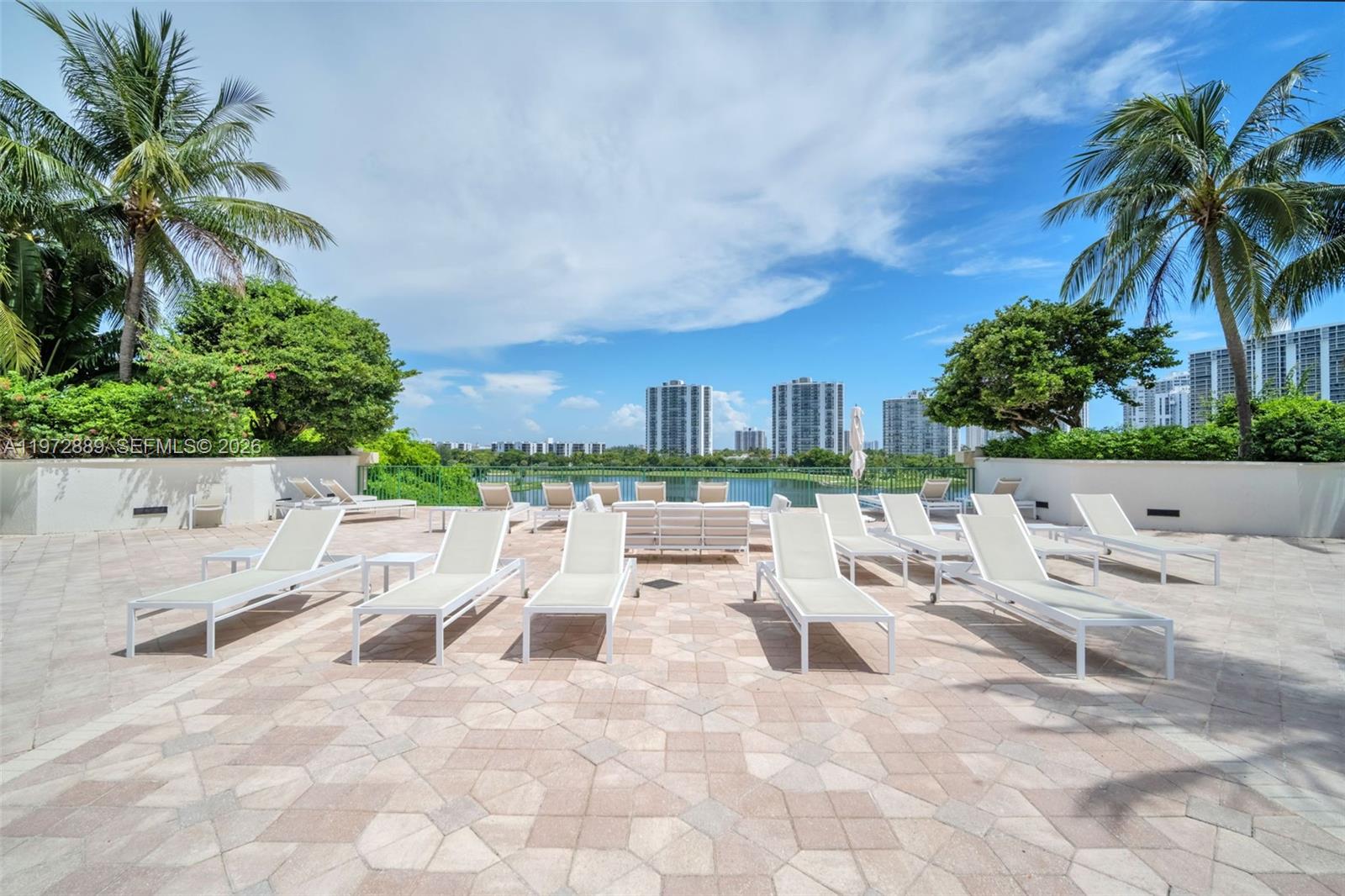 TURNBERRY VLG NO TOWER CO - Residential